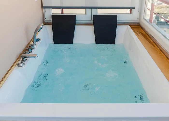 Marina Luxury Jacuzzi By Ps * Durrës