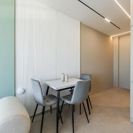 Marina Luxury Jacuzzi By Ps Durrës