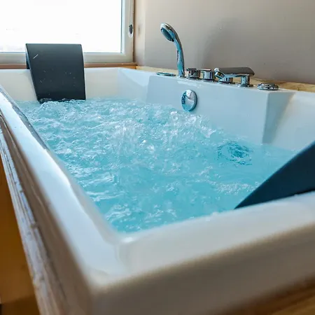 Marina Luxury Jacuzzi By Ps